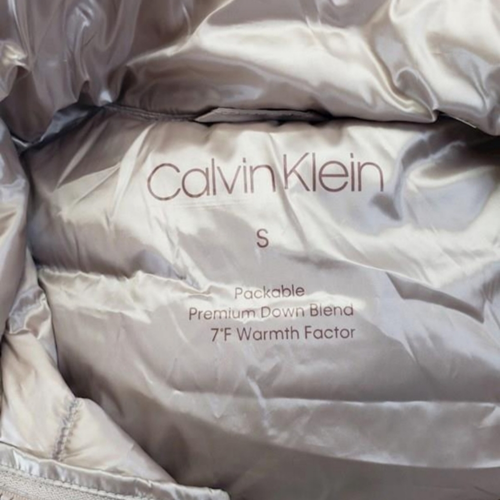 NWT Calvin Klein puffer coat - Picture 4 of 5